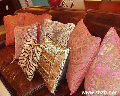 過(guò)多的沙發(fā)靠枕